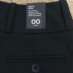 The Limited Drew fit boot cut 00 black, tags on